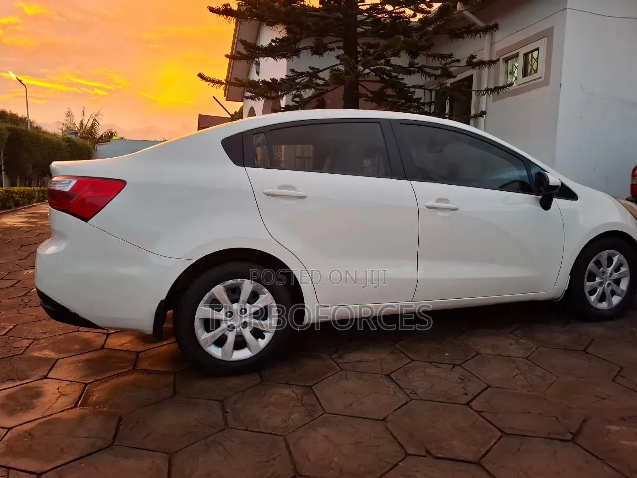 Kia Rio LX 4dr Sedan (1.6L 4cyl 6A) 2012 White