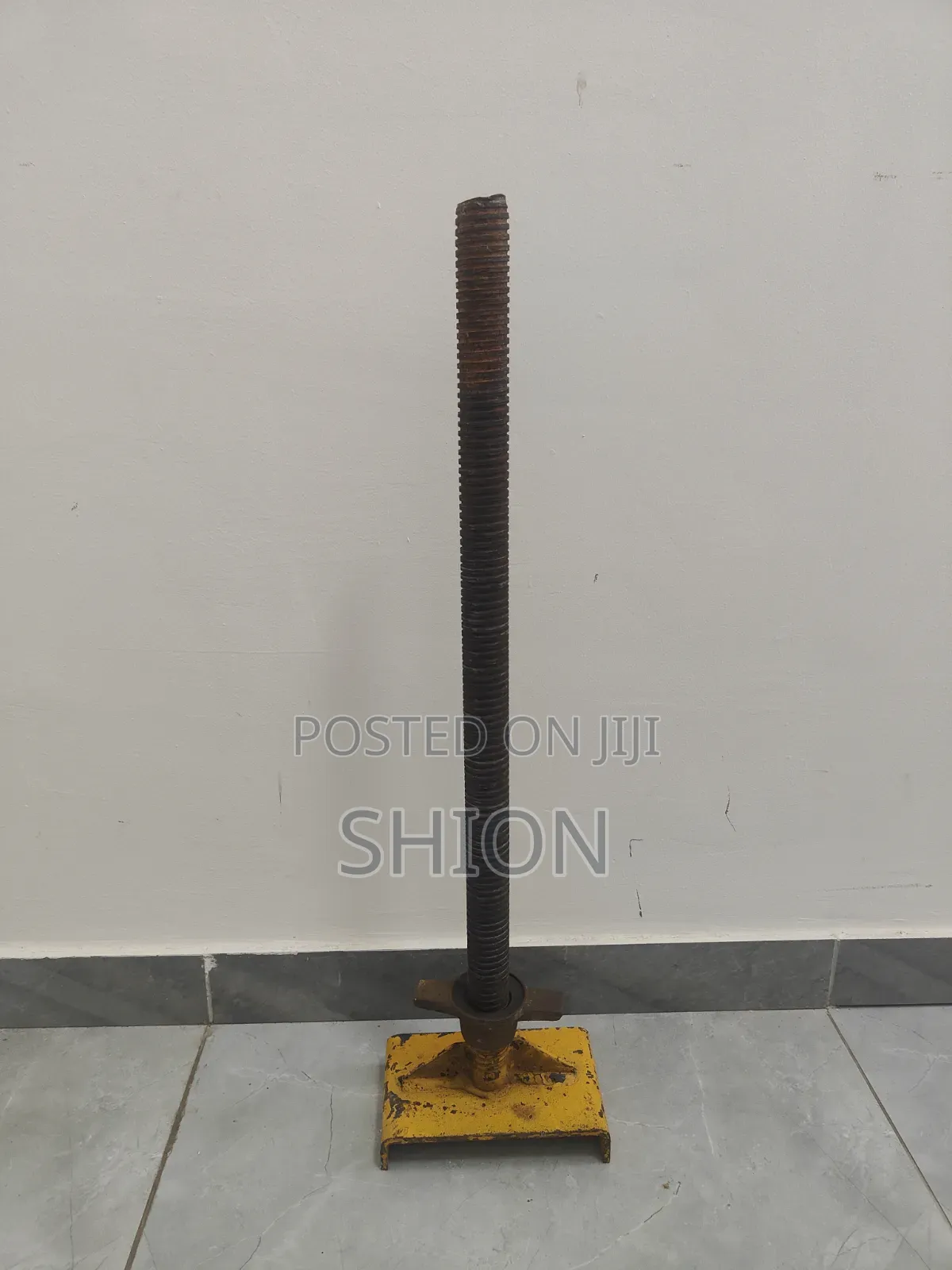 Long Base Jack