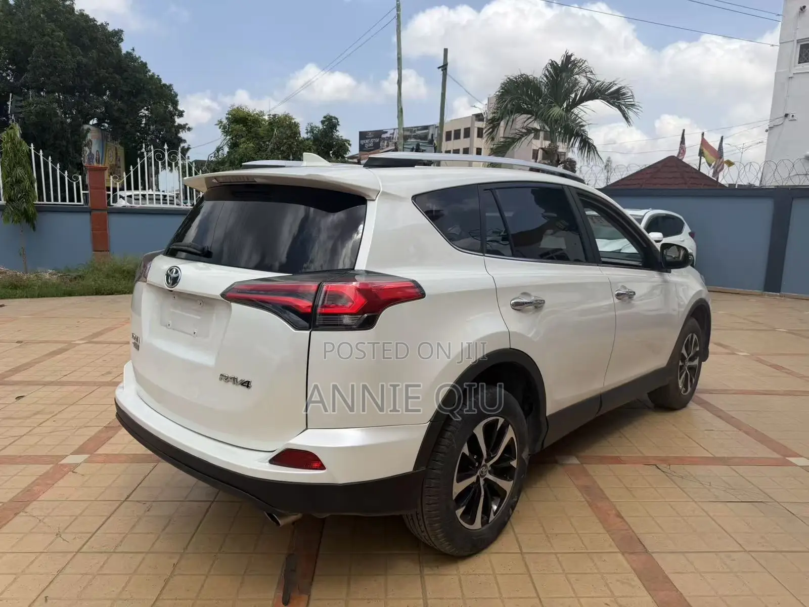 Toyota RAV4 2017 White
