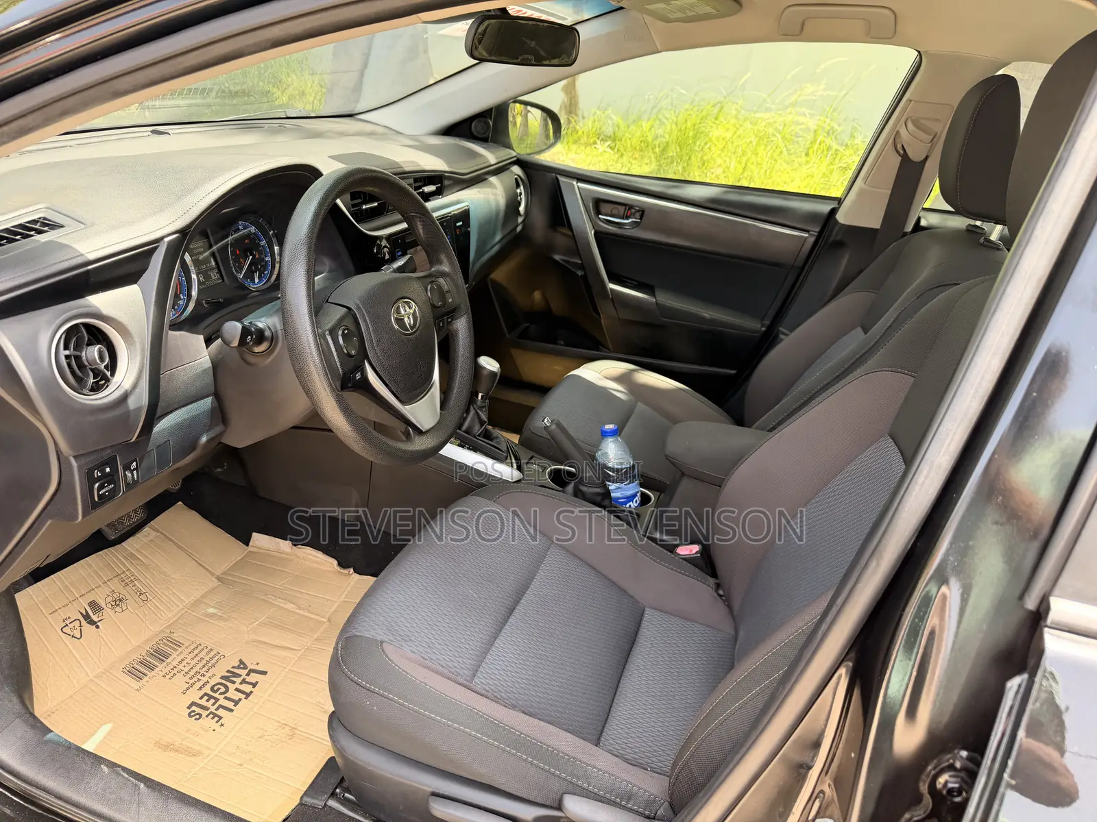 Toyota Corolla LE ECO 4dr Sedan (1.8L 4cyl CVT) 2017 Black