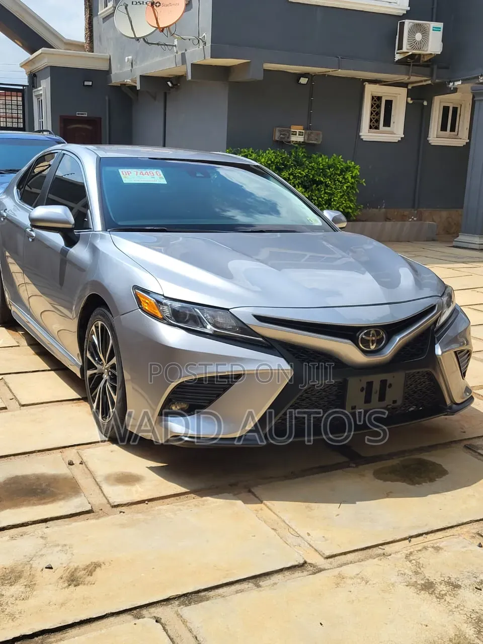 Toyota Camry 2018 Silver