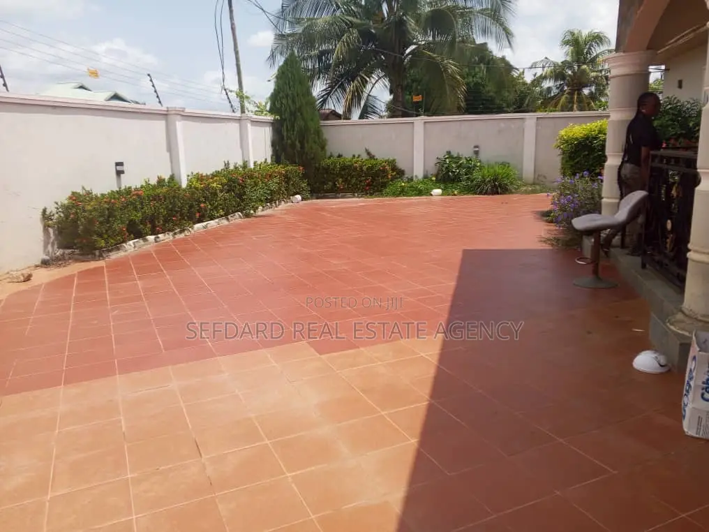 3bdrm House in Sefdard Properties, Amasaman for rent