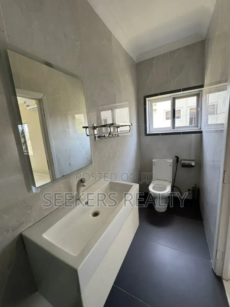 5bdrm Mansion in Seekers Realty, US Embassy Area for rent