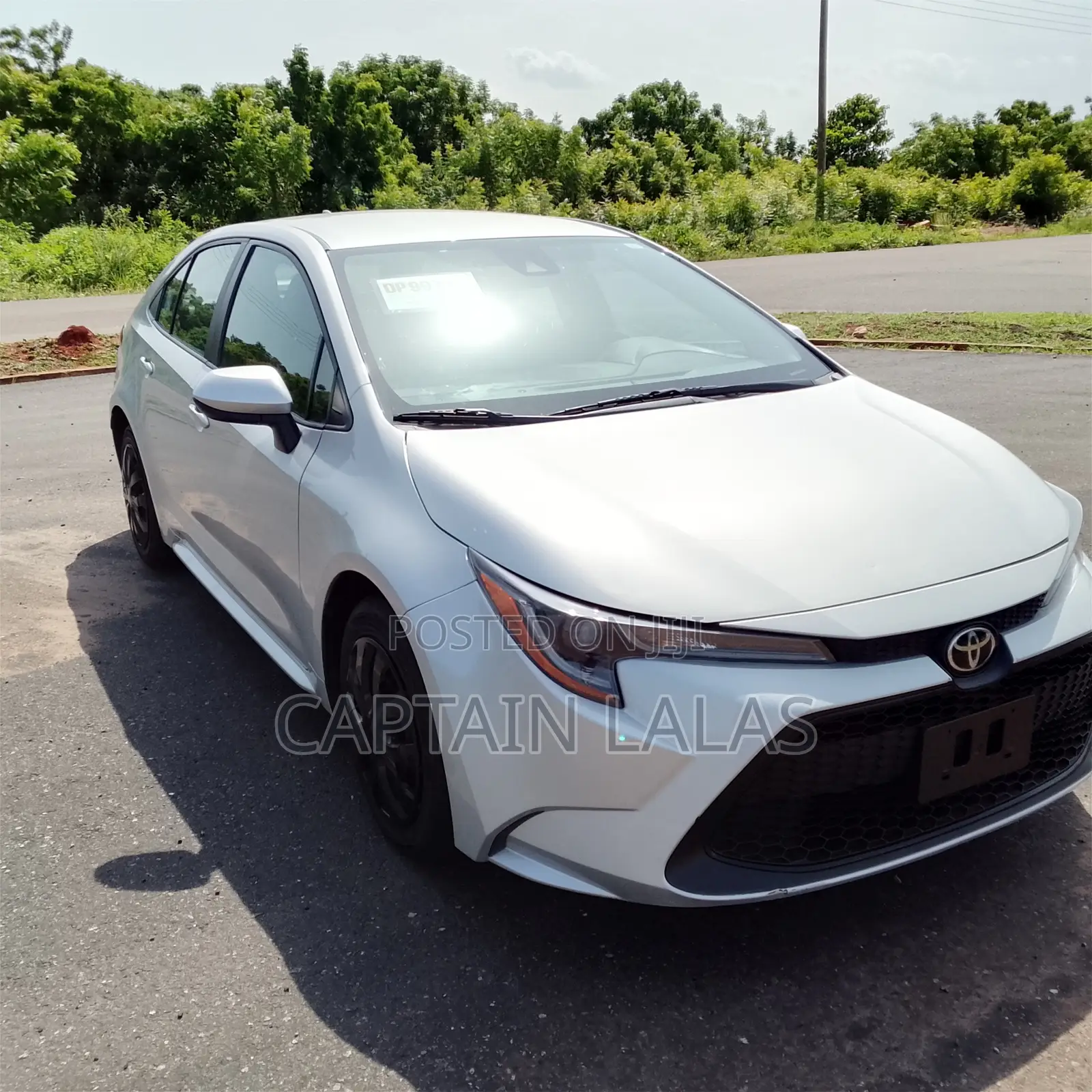 Toyota Corolla LE 2022 Silver