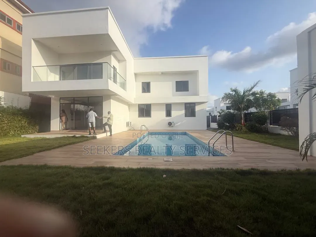 5bdrm Townhouse/Terrace in Seekers Realty, American House for sale