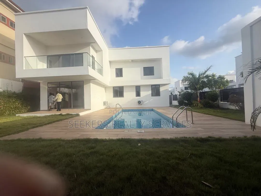 5bdrm Townhouse/Terrace in Seekers Realty, American House for sale