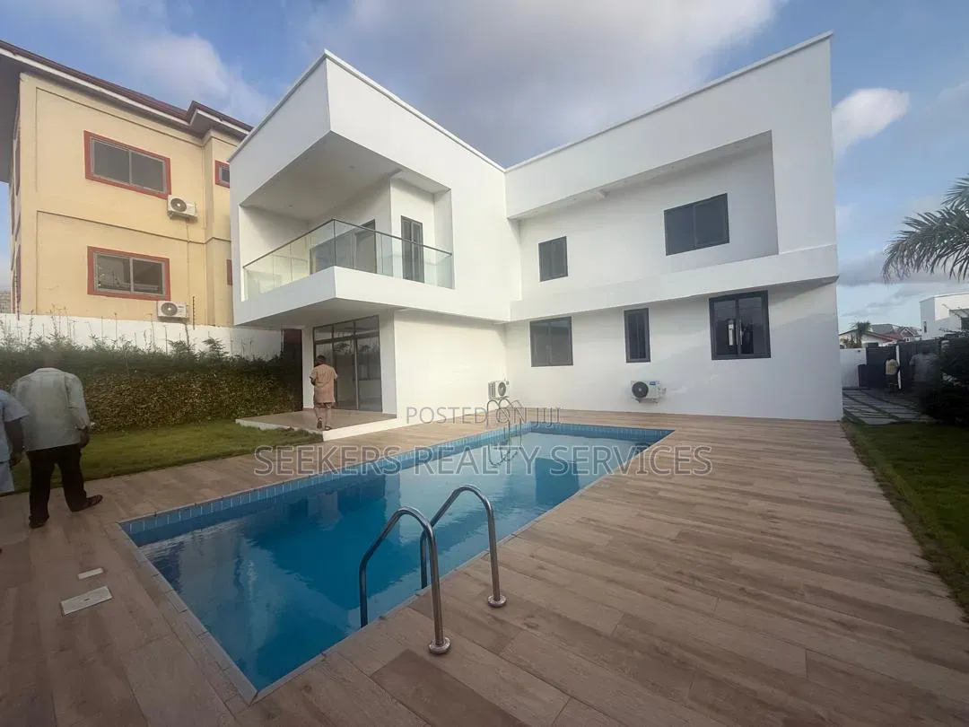 5bdrm Townhouse/Terrace in Seekers Realty, American House for sale
