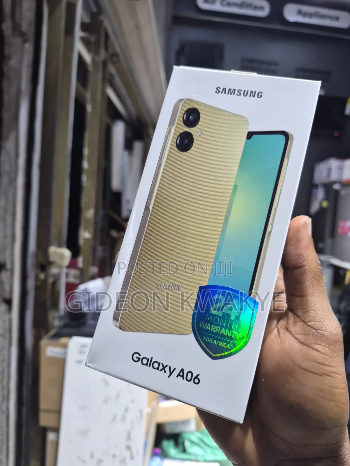 New Samsung Galaxy A06 64 GB Gold