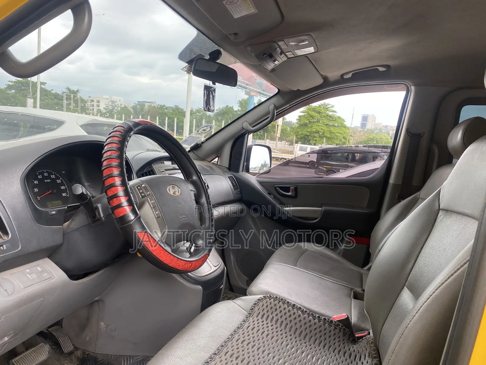 Hyundai Starex 2014 Gold
