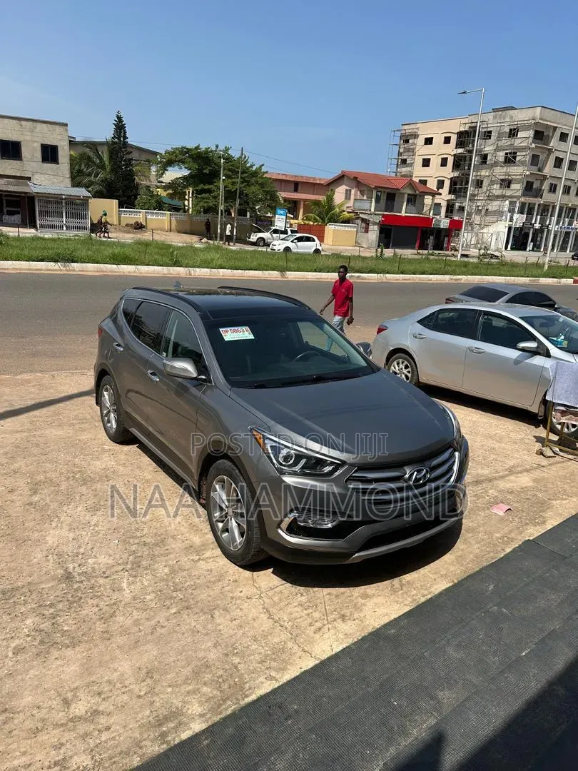 Hyundai Santa Fe Limited Ultimate AWD 2018 Gray