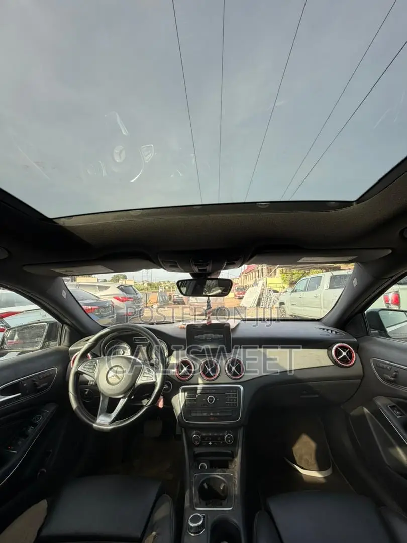Mercedes-Benz GLA 250 2017 Black
