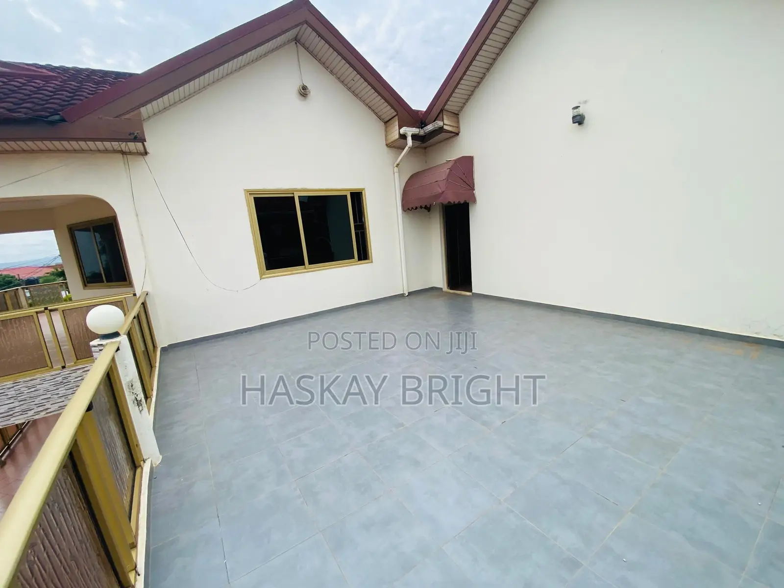 8bdrm House in Adjiriganor for rent