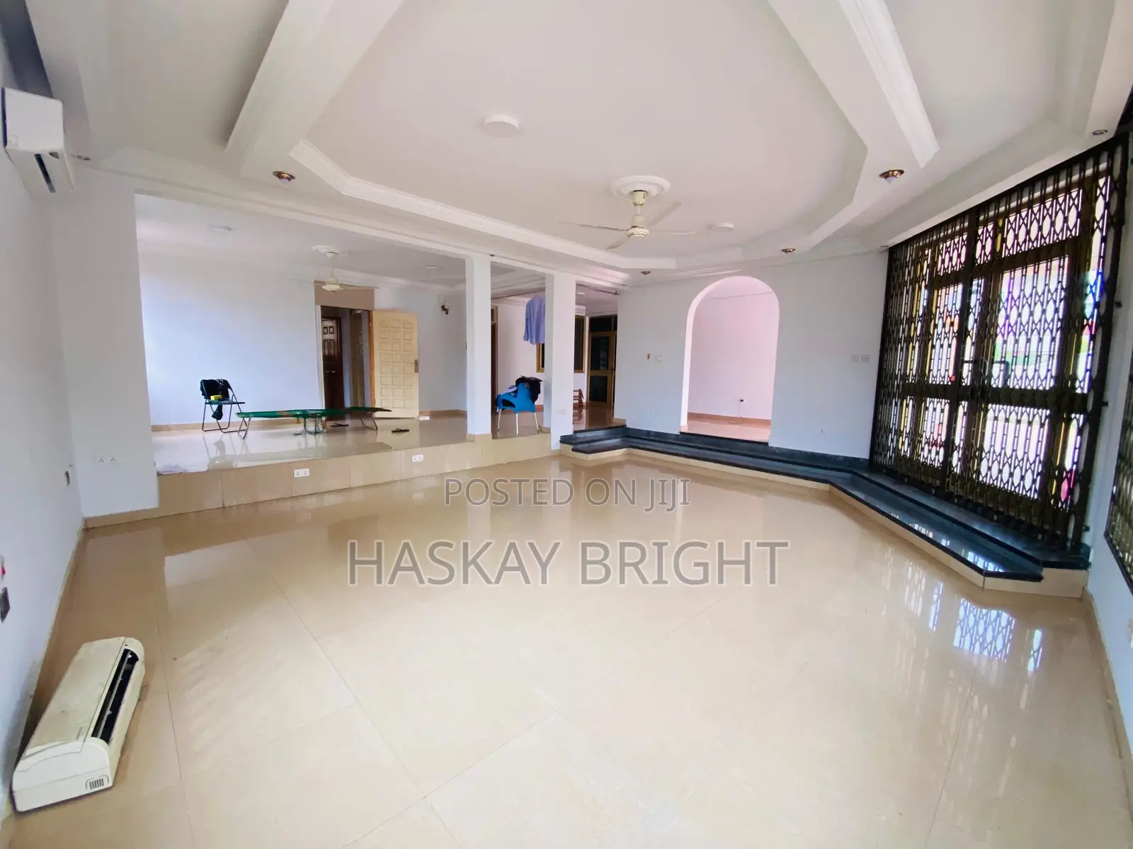8bdrm House in Adjiriganor for rent