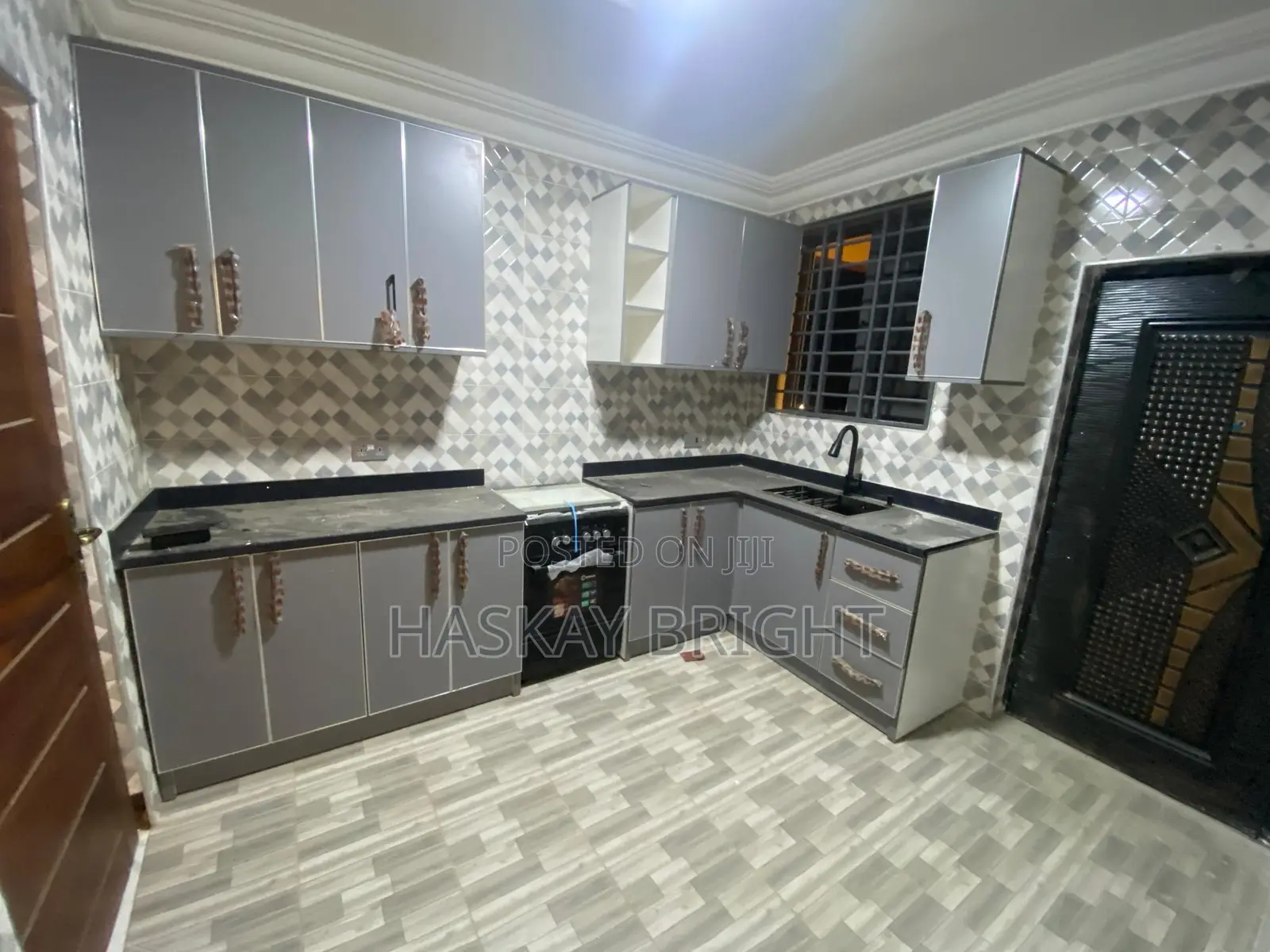 2bdrm Apartment in Madina Estate for rent