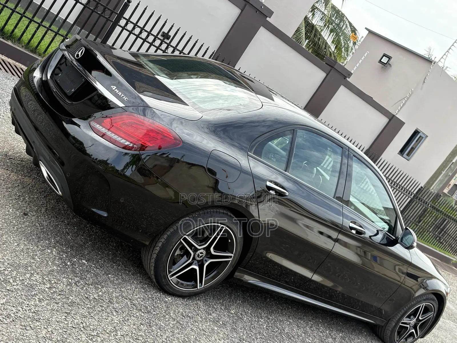 Mercedes-Benz C300 2021 Black