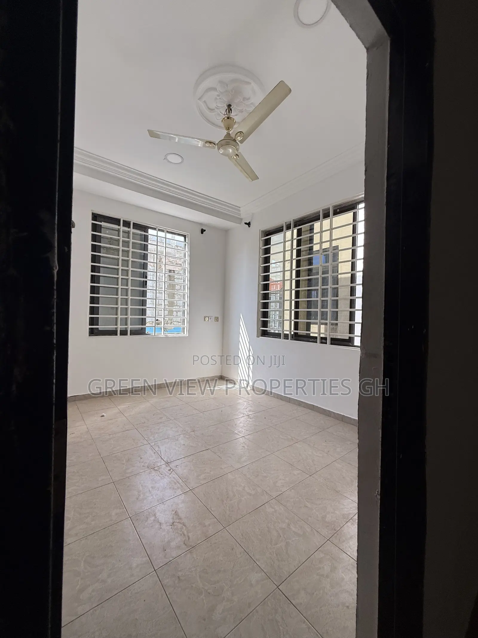 4bdrm Duplex in Ga South Municipal for rent