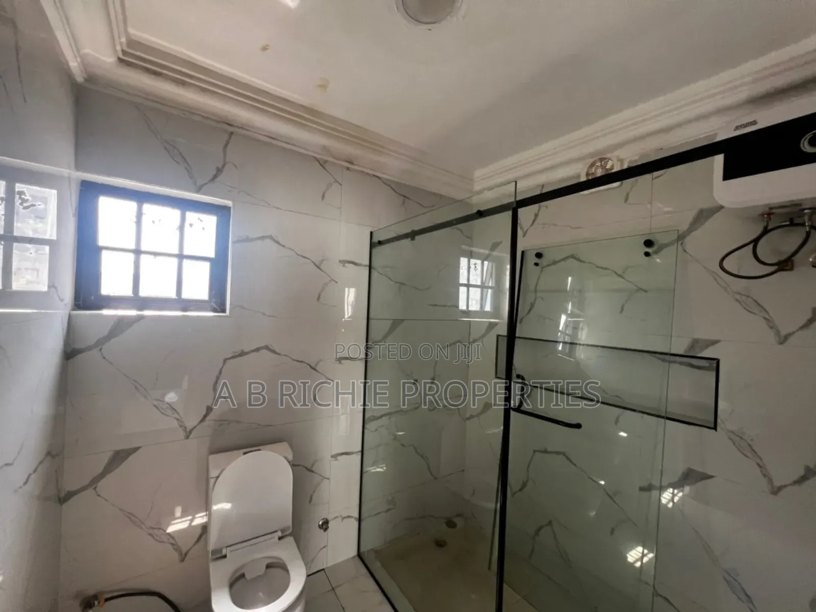 5bdrm Duplex in Ab Richie Properties, Boundary Road Area for sale