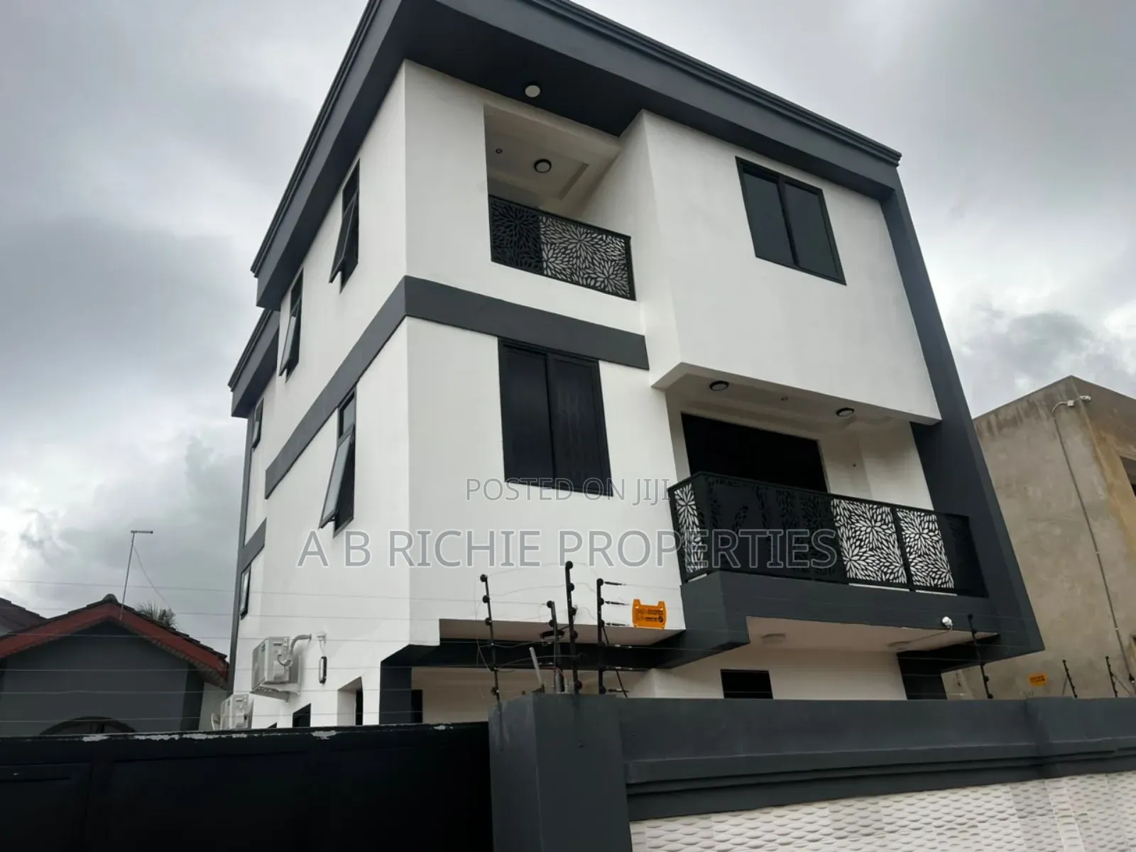 1bdrm Apartment in Ab Richie Properties, Boundary Road Area for rent