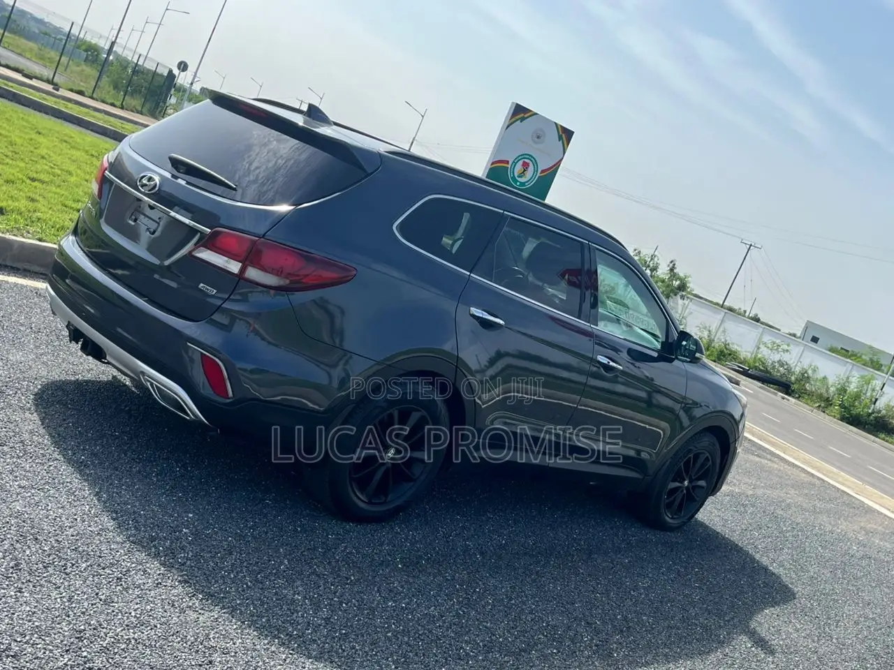 Hyundai Santa Fe SE FWD 2018 Gray