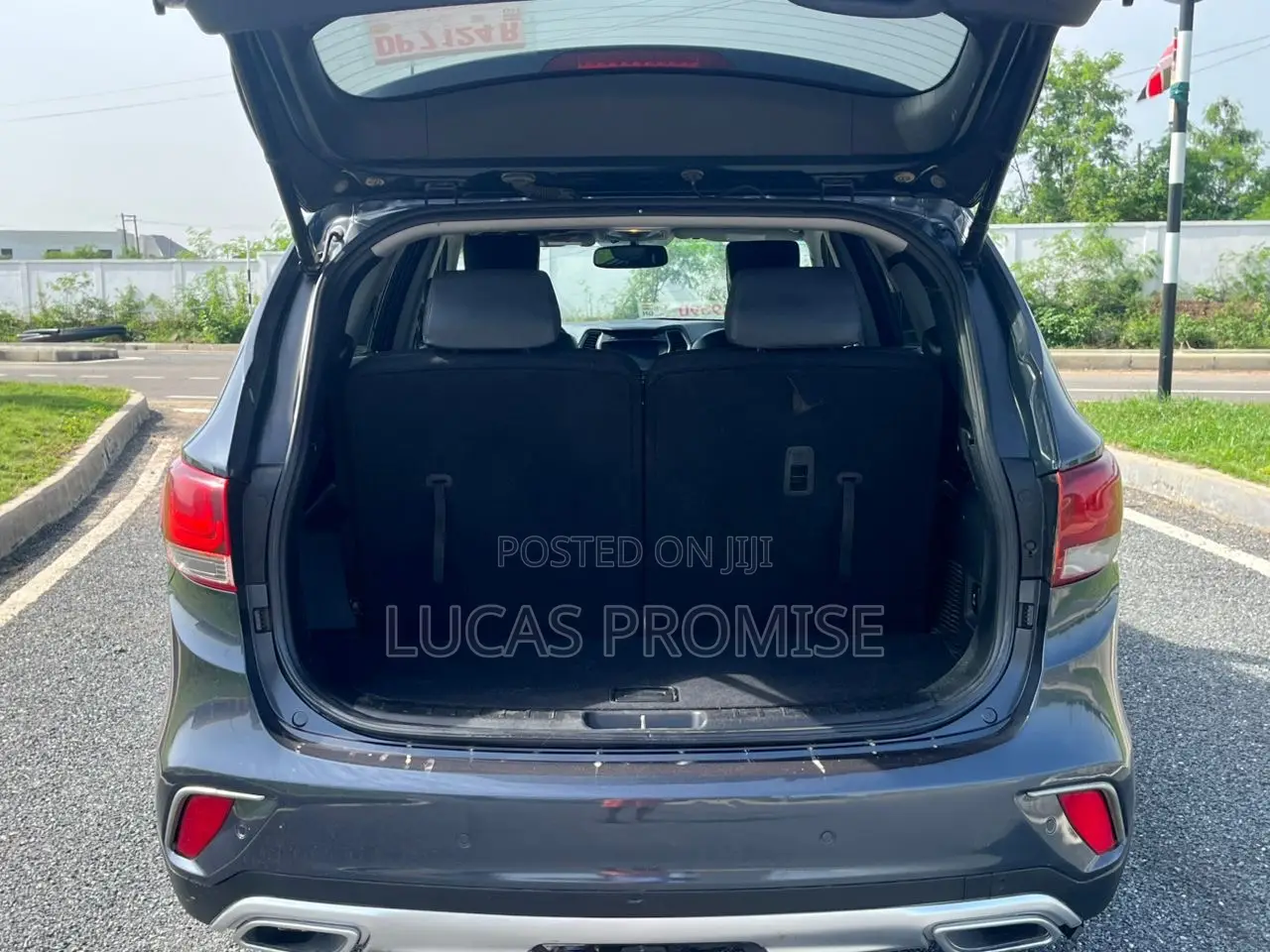 Hyundai Santa Fe SE FWD 2018 Gray