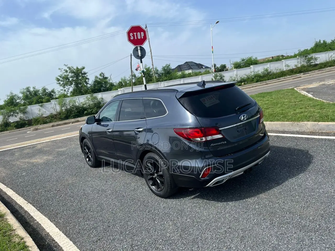 Hyundai Santa Fe SE FWD 2018 Gray