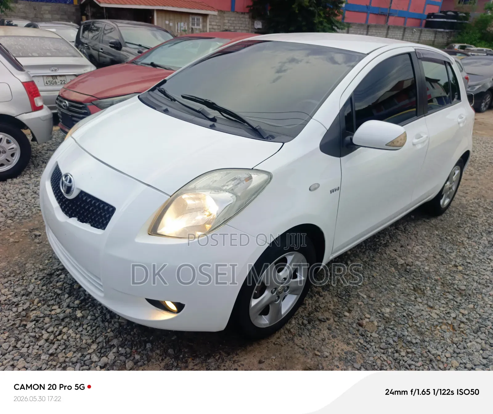 Toyota Yaris Base Hatchback 5dr 2010 White