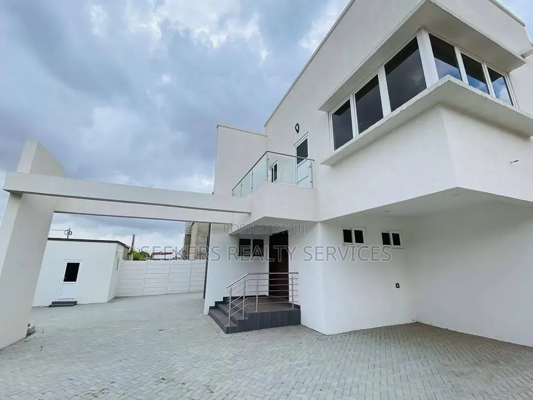4bdrm Townhouse / Terrace in Seekers Realty, A&C Mall Area for rent