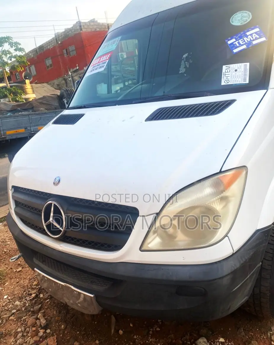 Mercedes-Benz Sprinter 2011 White