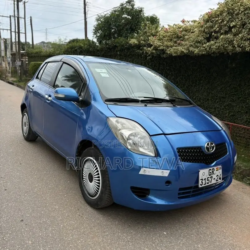 Toyota Vitz 1.3 AWD 5dr 2010 Blue