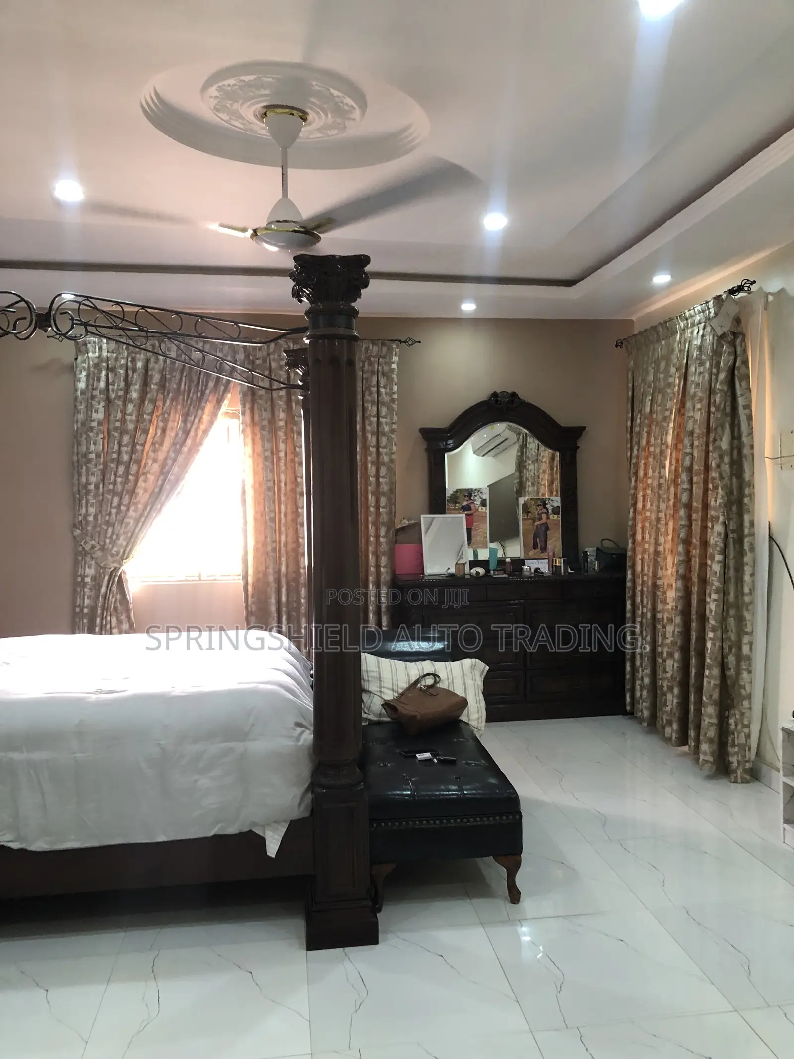 Furnished 4bdrm House in Commandos for sale
