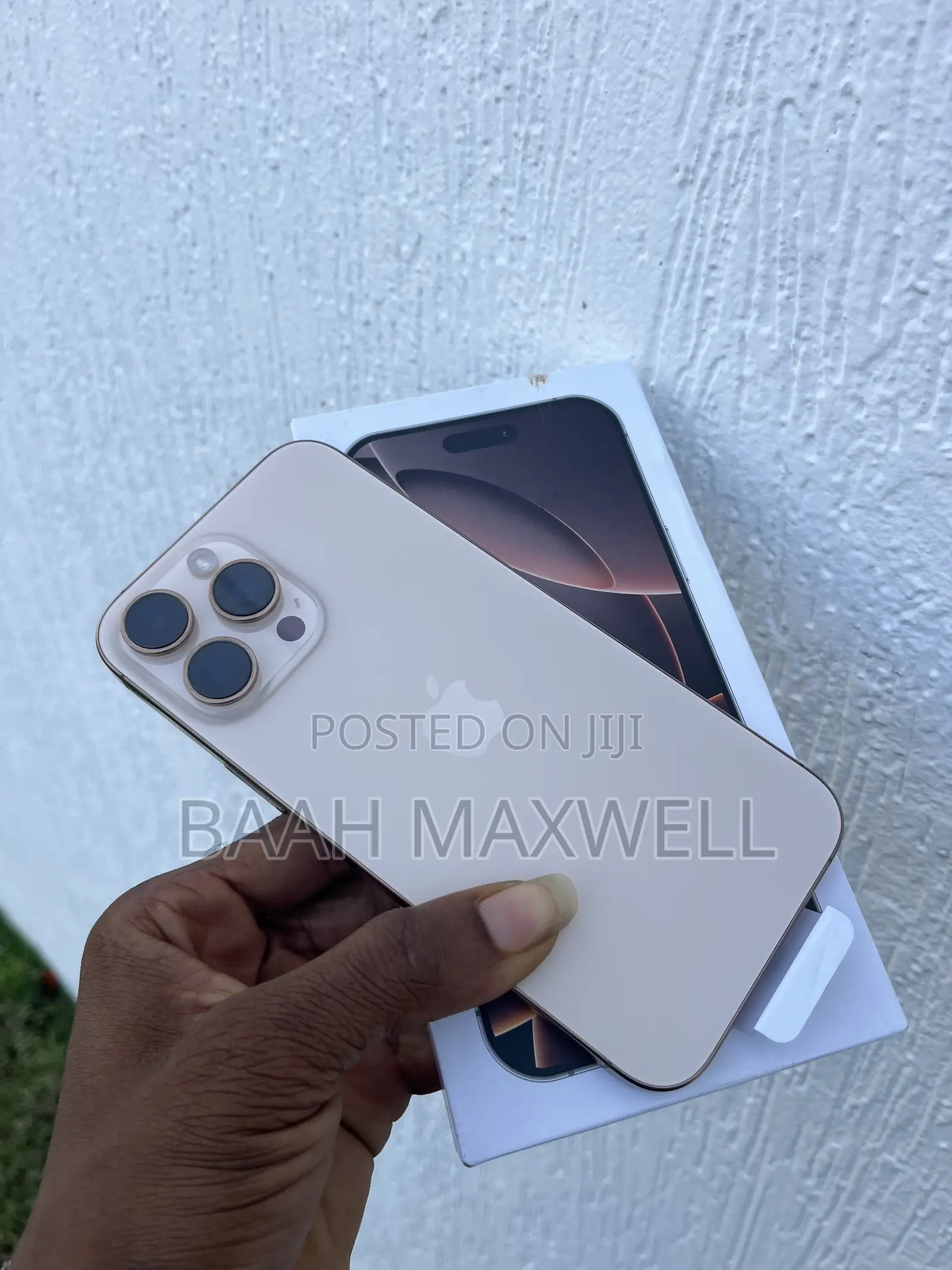 New Apple iPhone 16 Pro Max 256 GB Gold