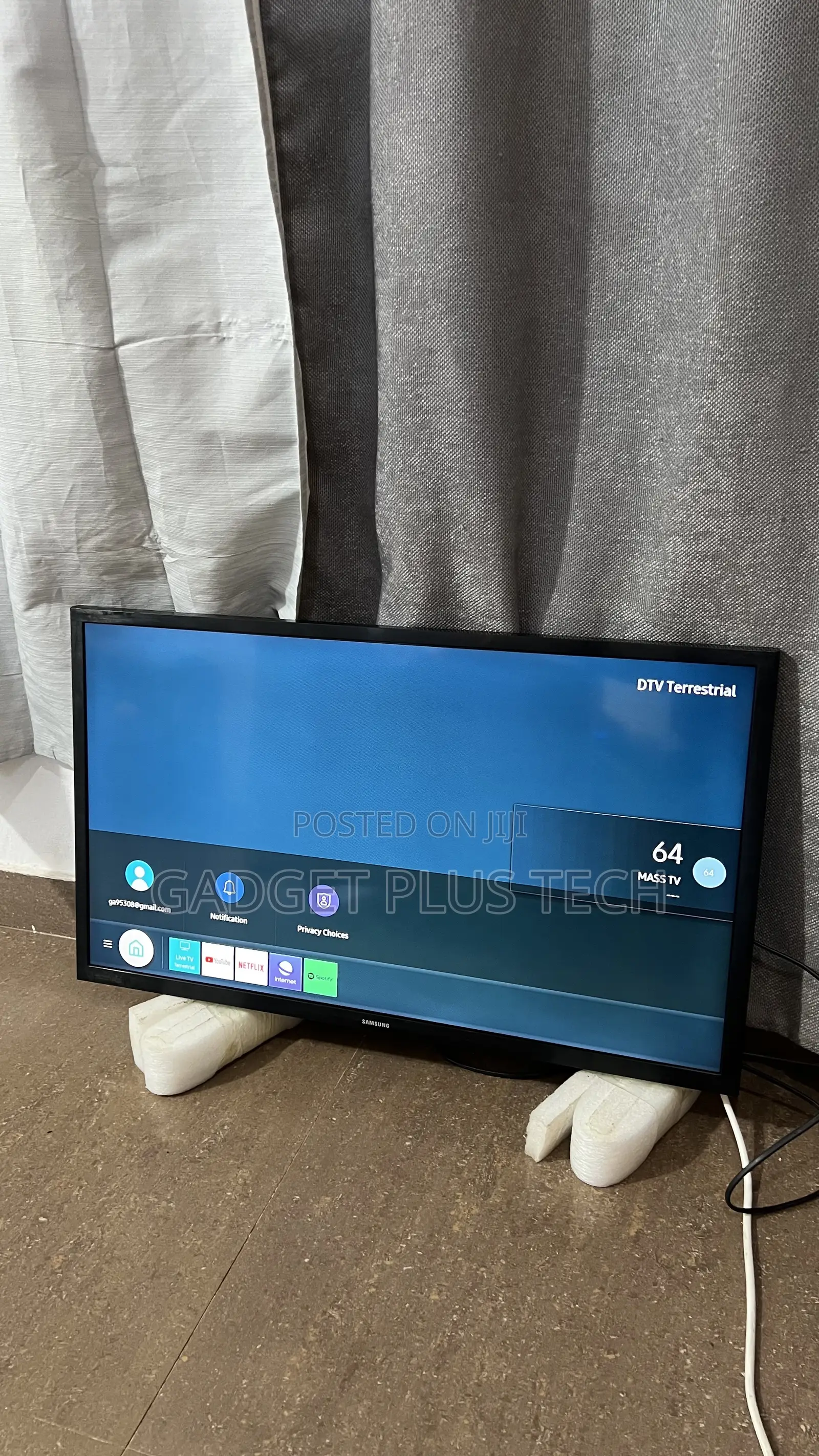 2020/21 32” Samsung Hd+ Smart Tv From Europe