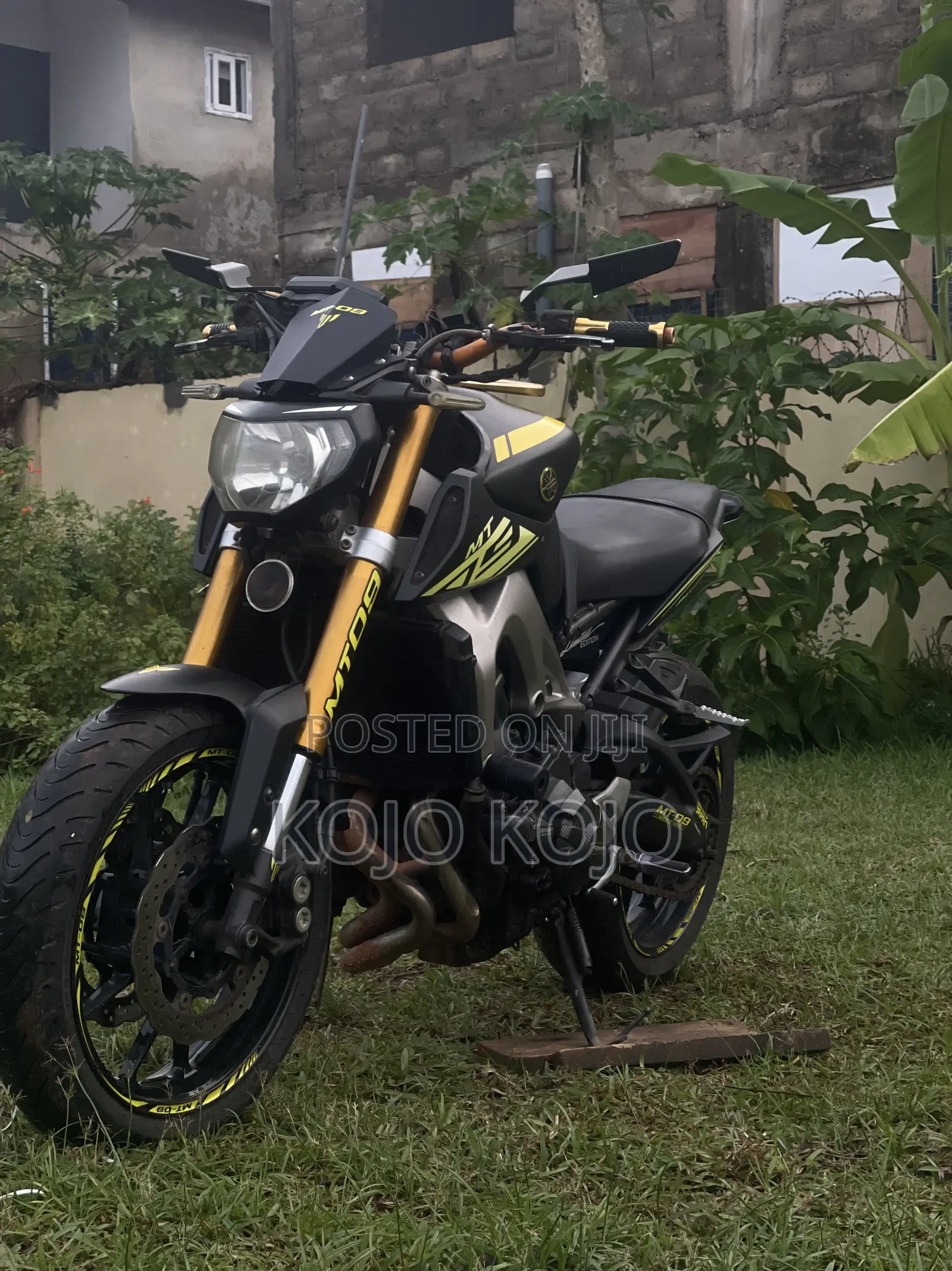 Yamaha 2018 Black
