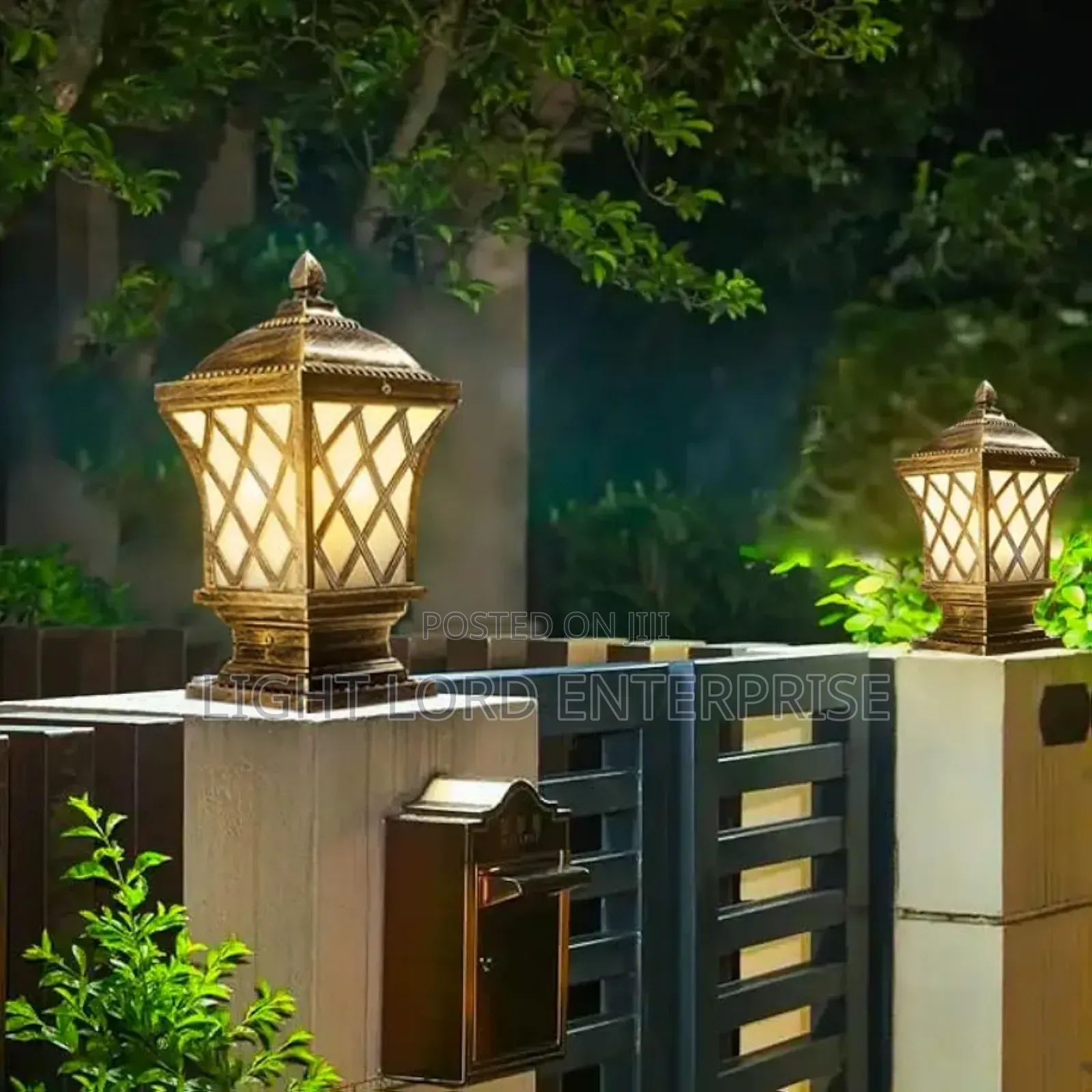 Sun Resistance Gate Lamp