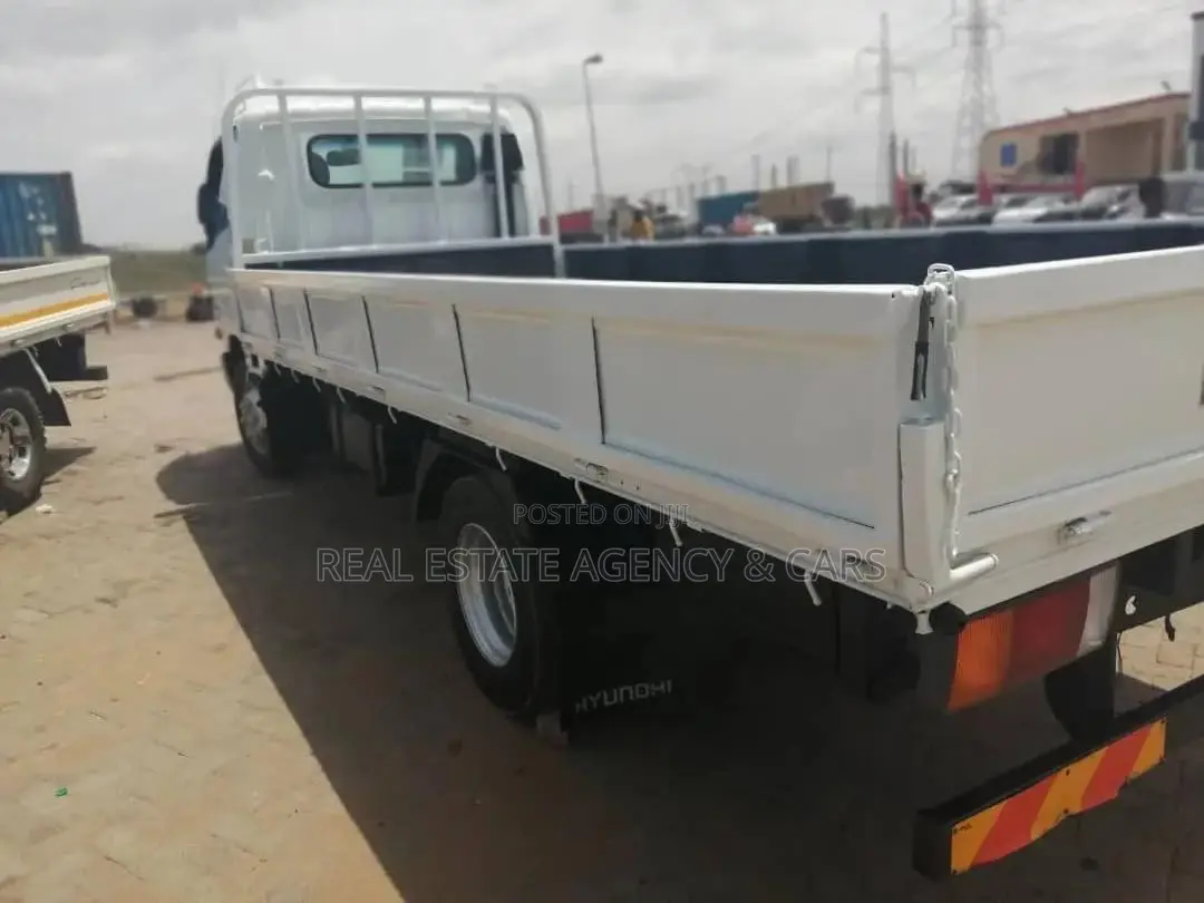 Hyundai Mighty 2