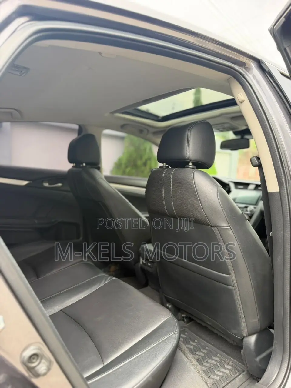 Honda Civic Touring 4dr Sedan (1.5L 4cyl) 2017 Gray