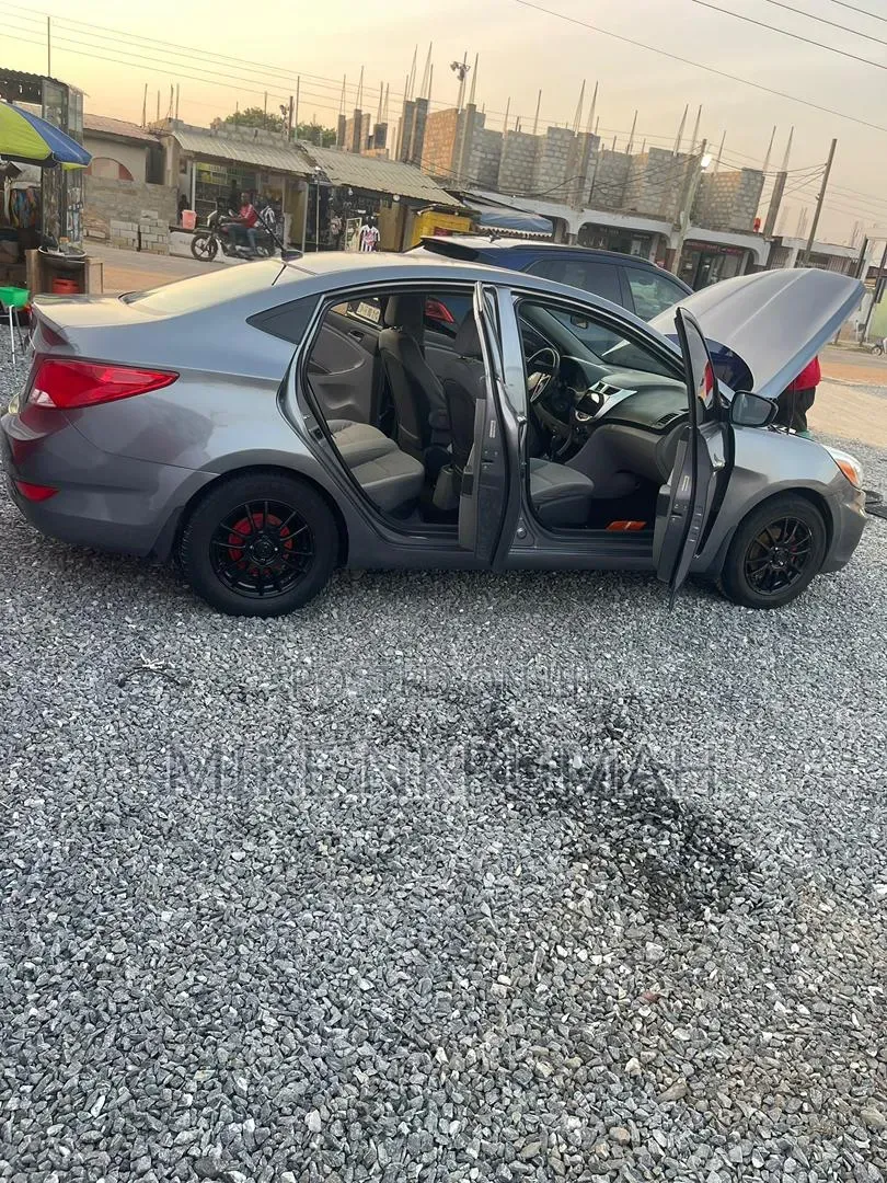 Hyundai Accent 2015 Green