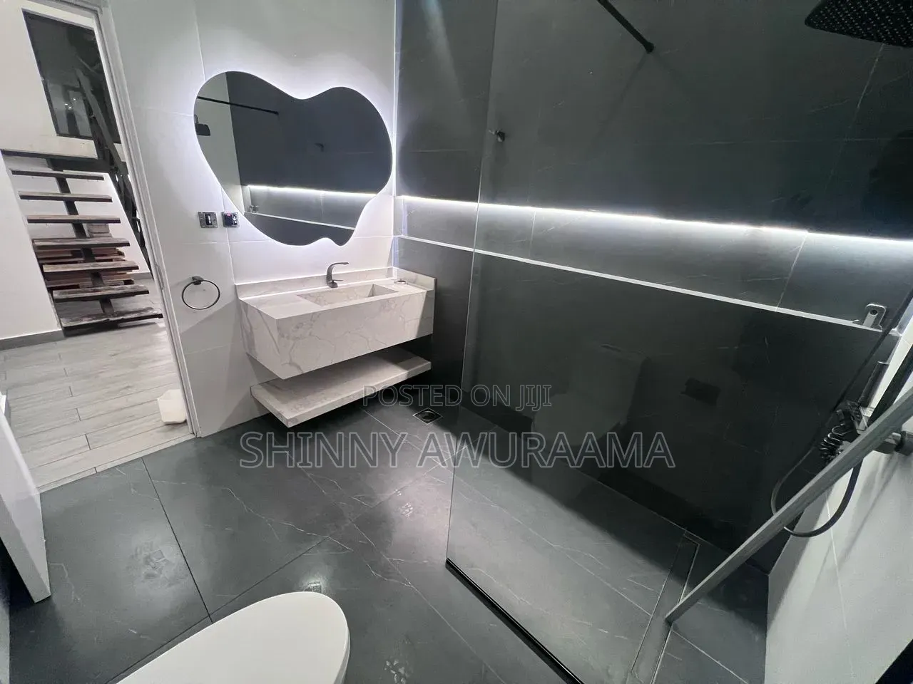 4bdrm House in Dzorwulu for sale