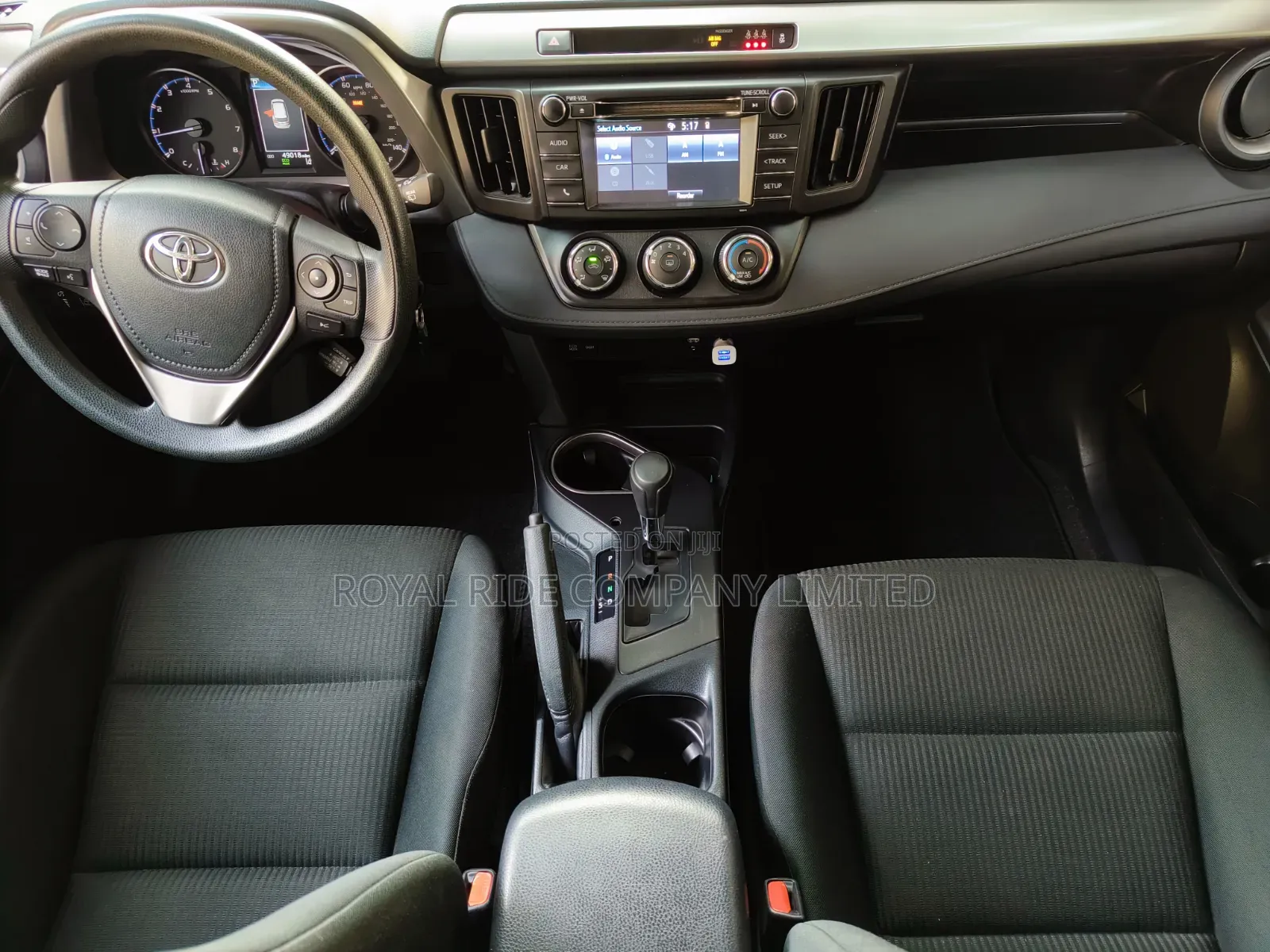 Toyota RAV4 LE AWD (2.5L 4cyl 6A) 2017 Silver