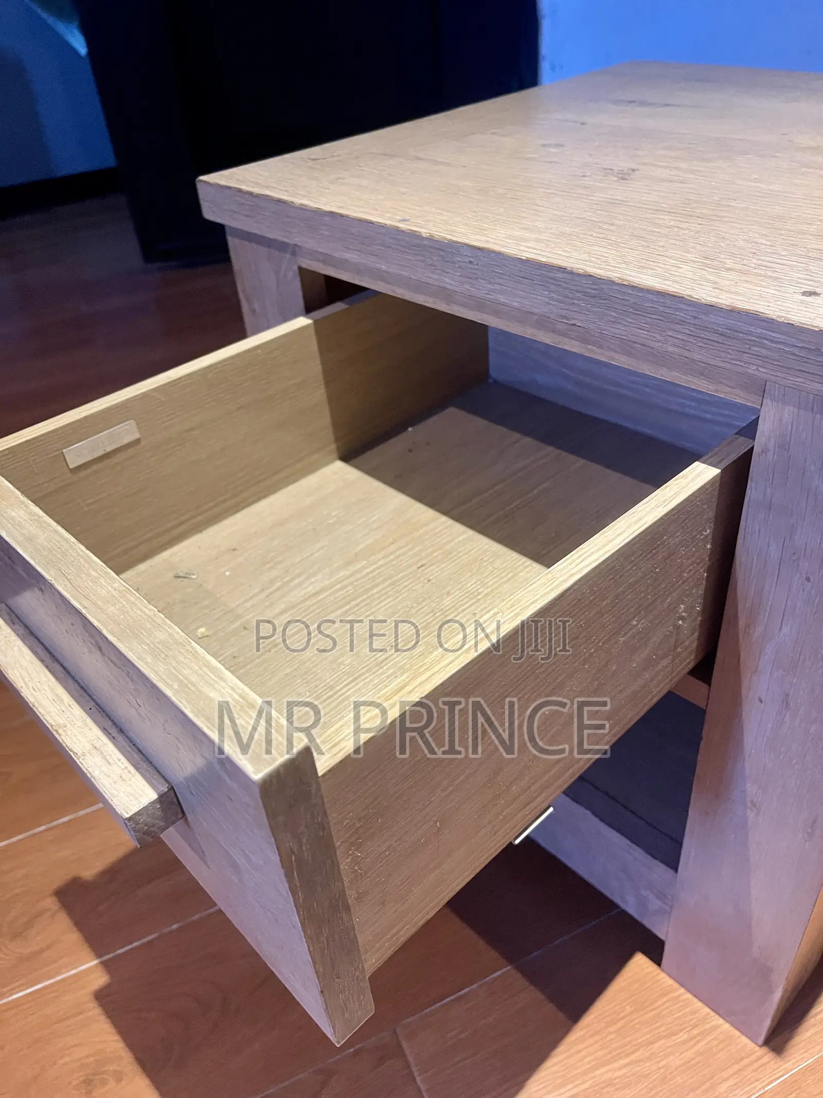Table Mini With Drawer