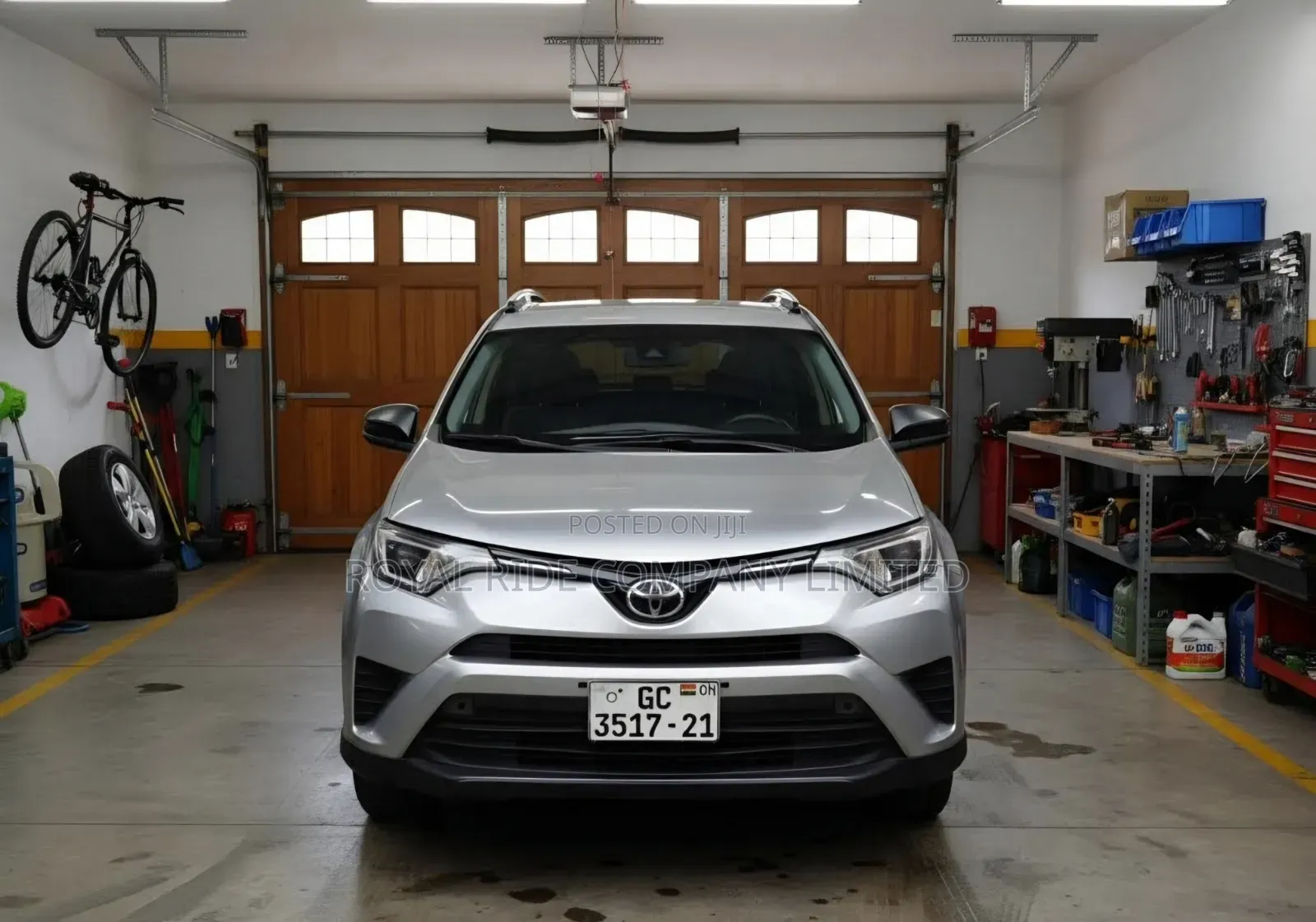 Toyota RAV4 LE AWD (2.5L 4cyl 6A) 2017 Silver