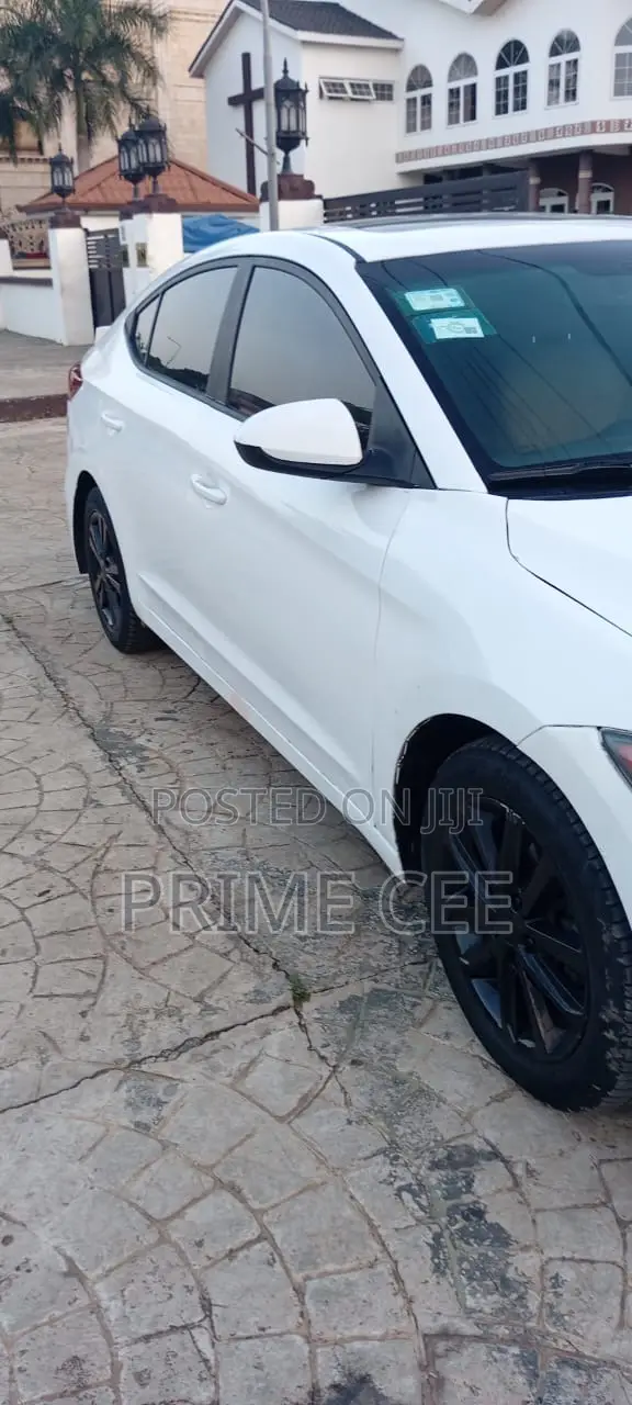 Hyundai Elantra SE 2018 White