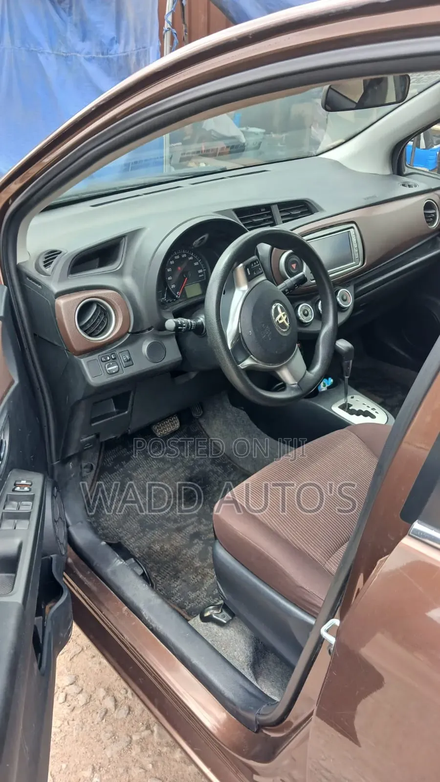 Toyota Vitz 2012 Brown