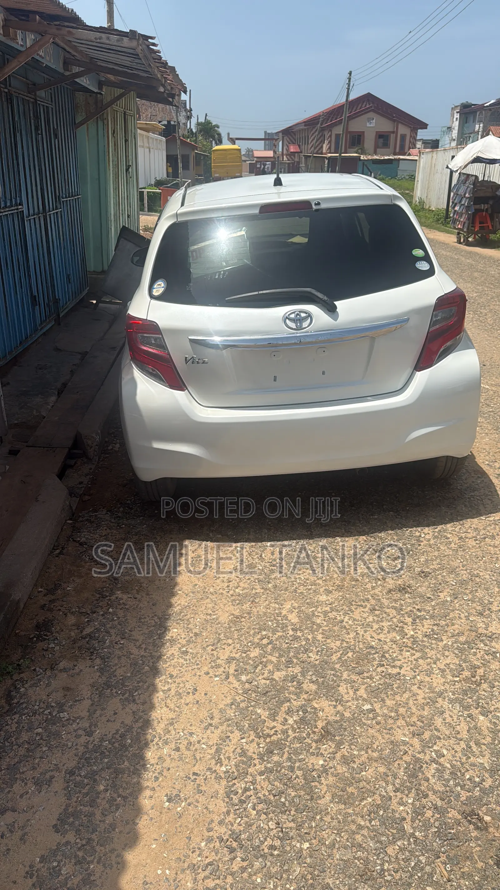 Toyota Vitz 2014 White