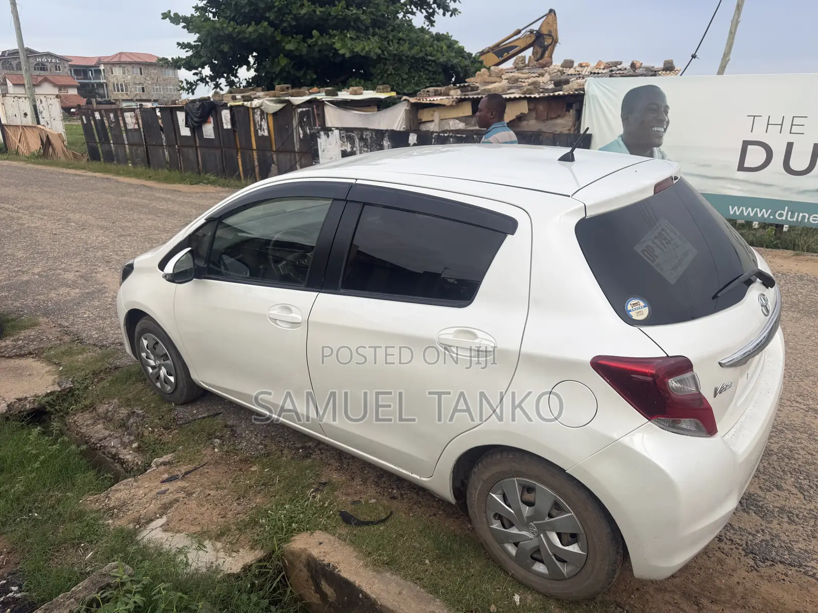 Toyota Vitz 2014 White