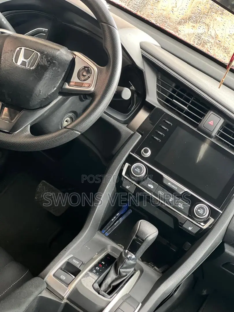 Honda Civic 2019 Red