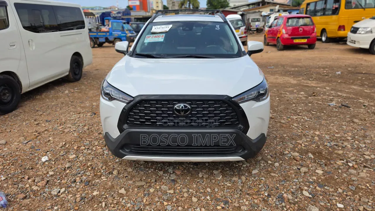 Toyota Corolla Cross 1.8 Petrol AWD 2022 White