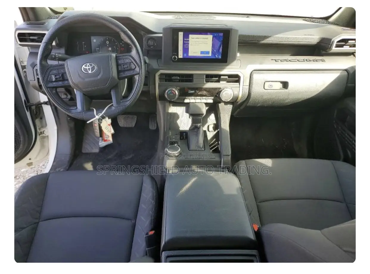 Toyota Tacoma 2025 White