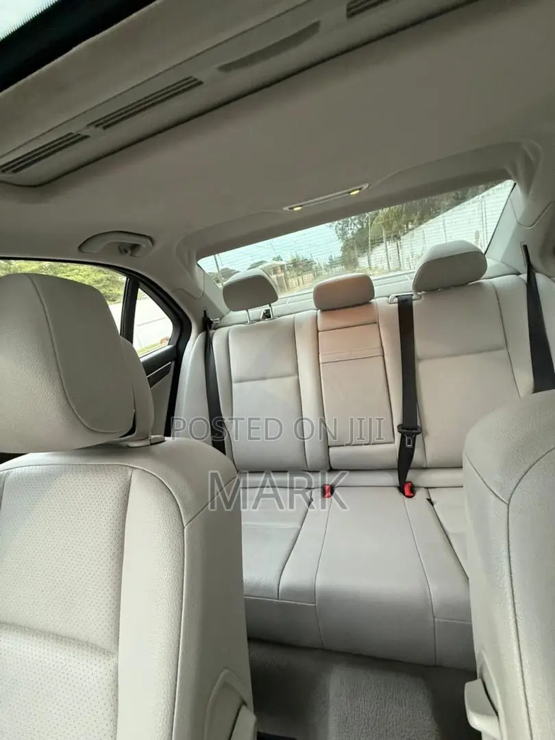 Mercedes-Benz C300 2013 Gray