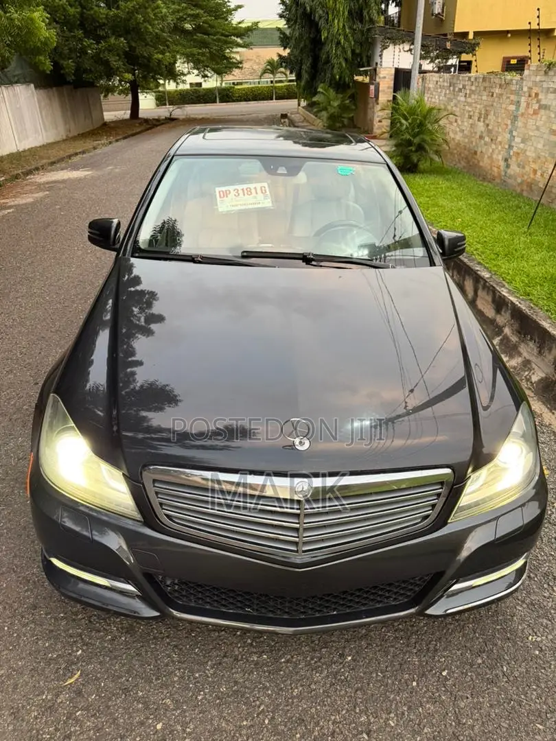 Mercedes-Benz C300 2013 Gray